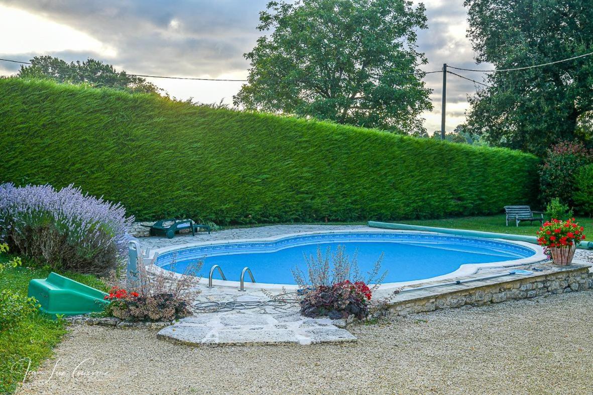 Chez Valade Apartment Payroux ภายนอก รูปภาพ
